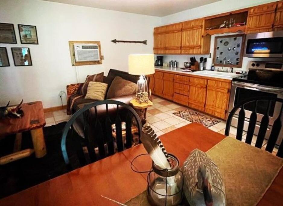 The Hideaway At Bear Mountain Log Cabins Eureka Springs Εξωτερικό φωτογραφία